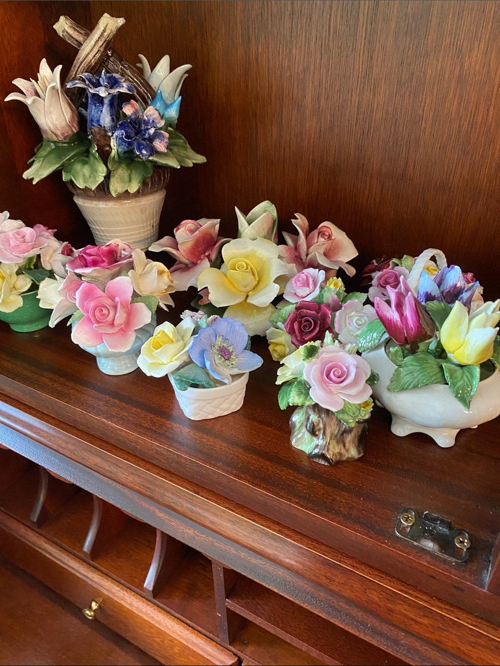 Bone China baskets Hand-Painted Porcelain Floral Arrangement - Multicolor